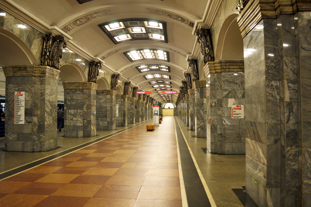 Sankt Petersburg — Metro — Line 1