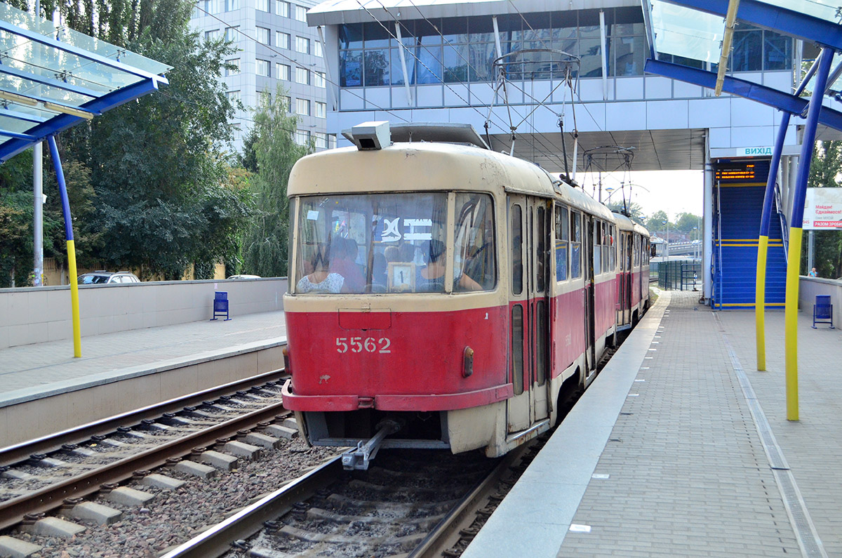Киев, Tatra T3SU № 5562