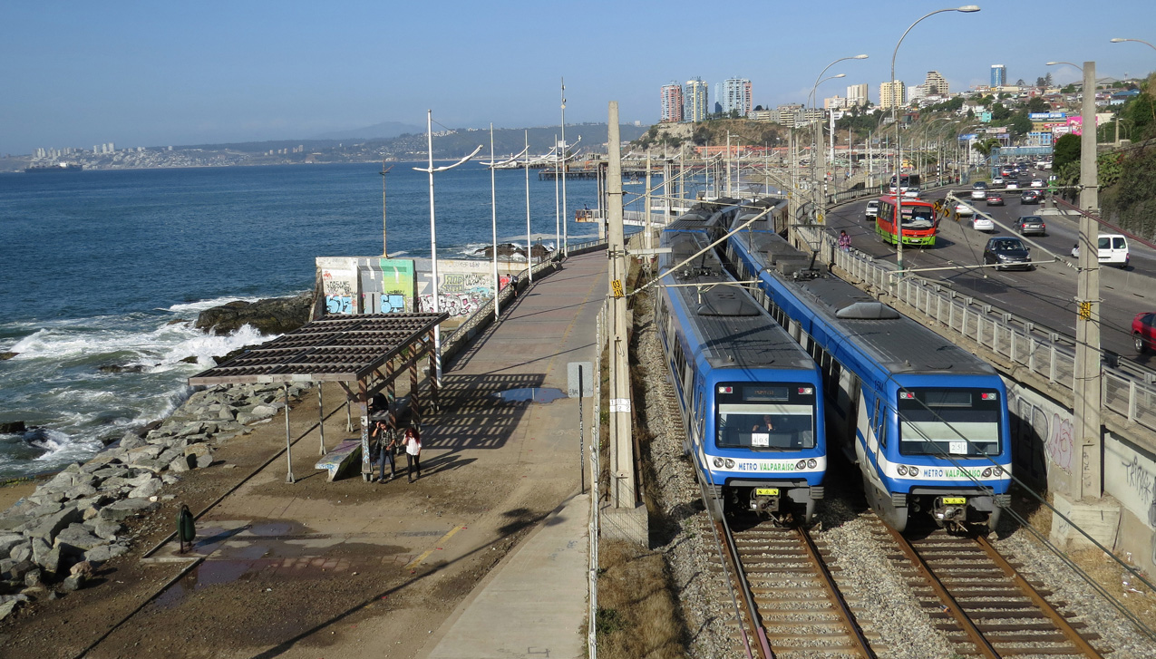 Valparaiso, Alstom X'Trapolis 100 № 02; Valparaiso, Alstom X'Trapolis 100 № 15; Valparaiso — Suburban metro Valparaíso — Viña del Mar — Limache