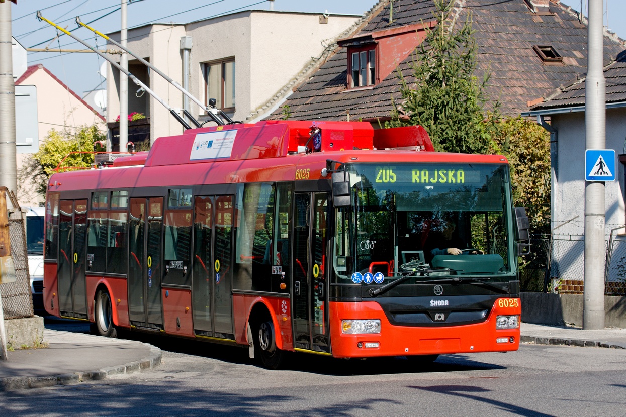 Bratislava, Škoda 30Tr SOR # 6025