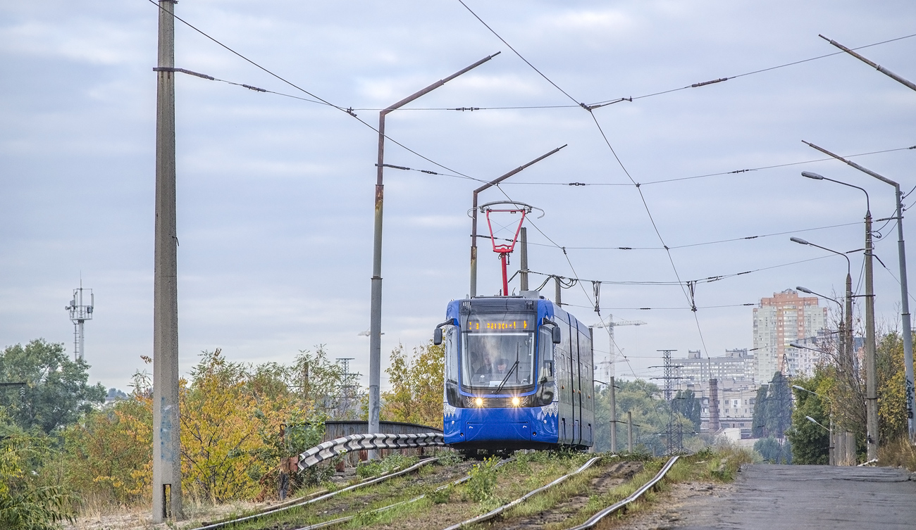 Киев, PESA 71-414К (Fokstrot) № 751; Киев — Парад трамваев 10.10.2015; Киев — Презентации новой техники; Киев — Трамваи без номеров