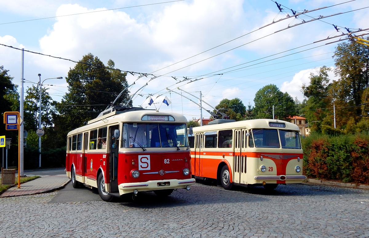 Острава, Škoda 9TrH23 № 82; Острава, Škoda 8Tr6 № 29