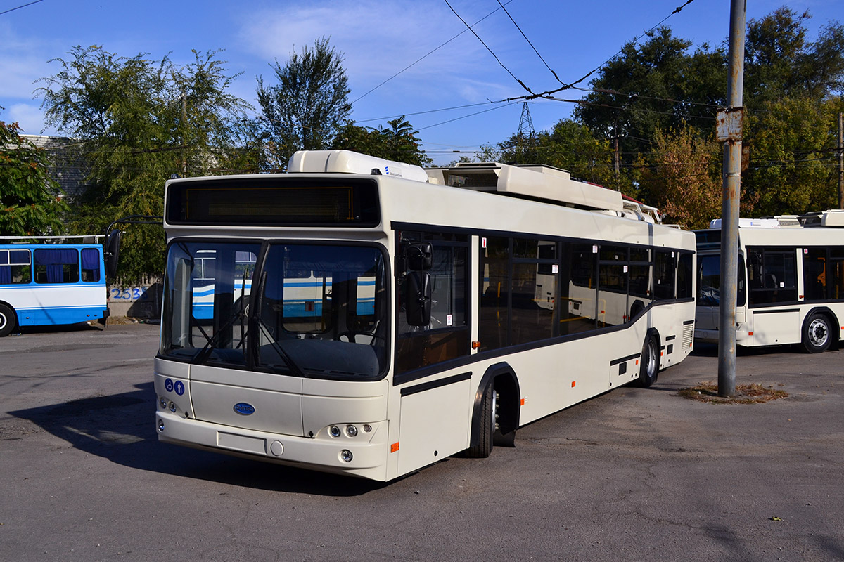 Днепр-т103. Днепр-т103 троллейбус модель. Троллейбус Днепропетровск 2015. Южмаш троллейбусы.