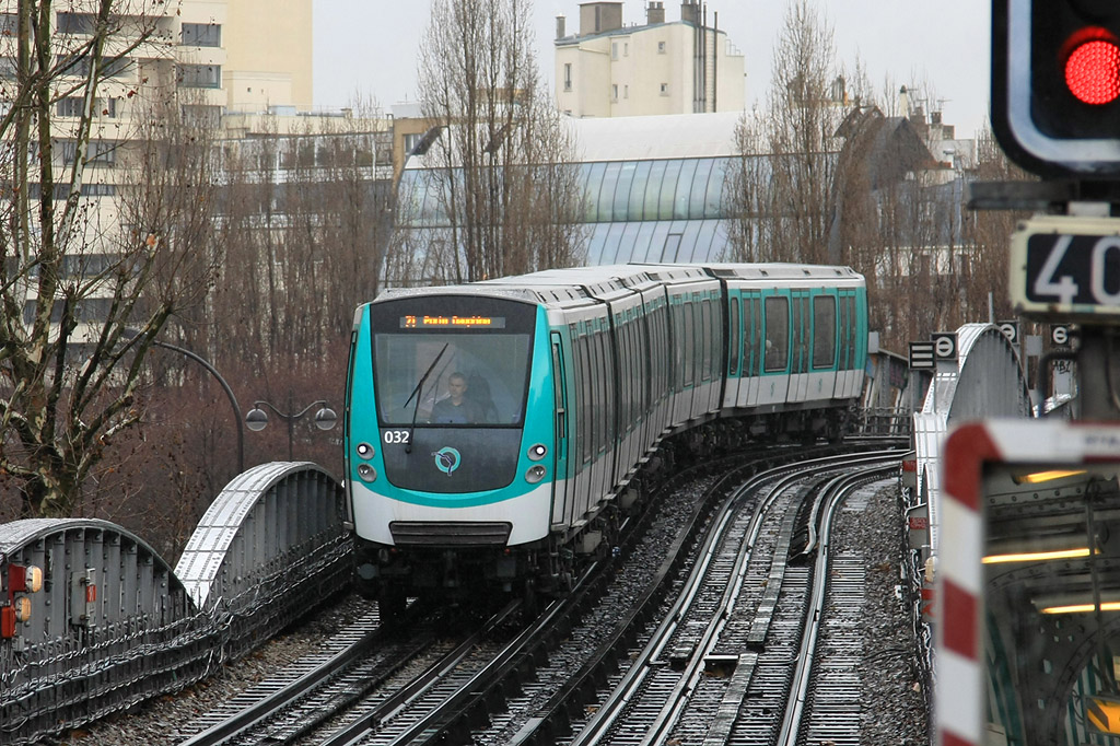 Paris - Versailles - Yvelines, Alstom MF 01 Nr. 032