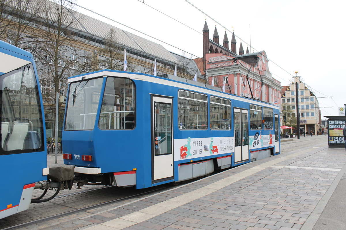 Росток, Tatra T6A2M № 705; Росток — Последний день движения вагонов Татра Т6А2М и Бомбарде 4NBWE (24.04.2015)