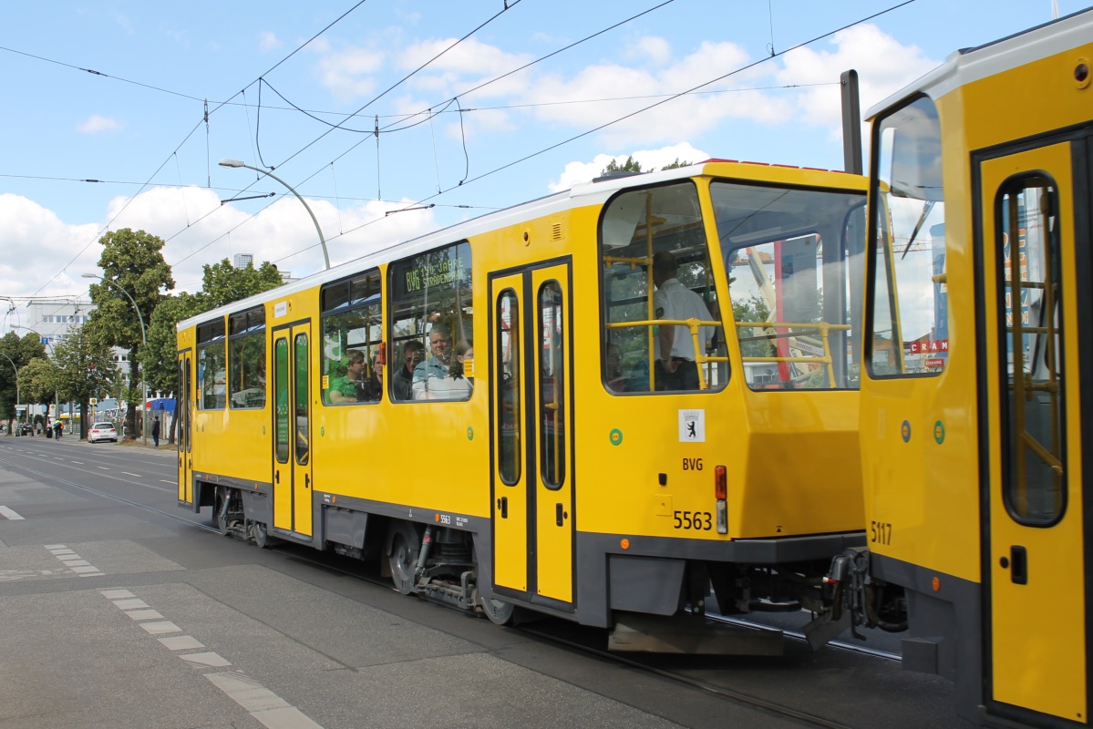 Berlin, Tatra B6A2M # 5563