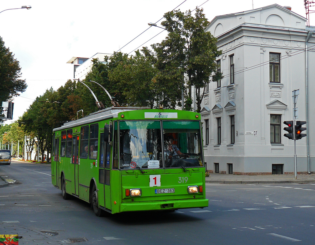Kaunas, Škoda 14Tr89/6 # 319
