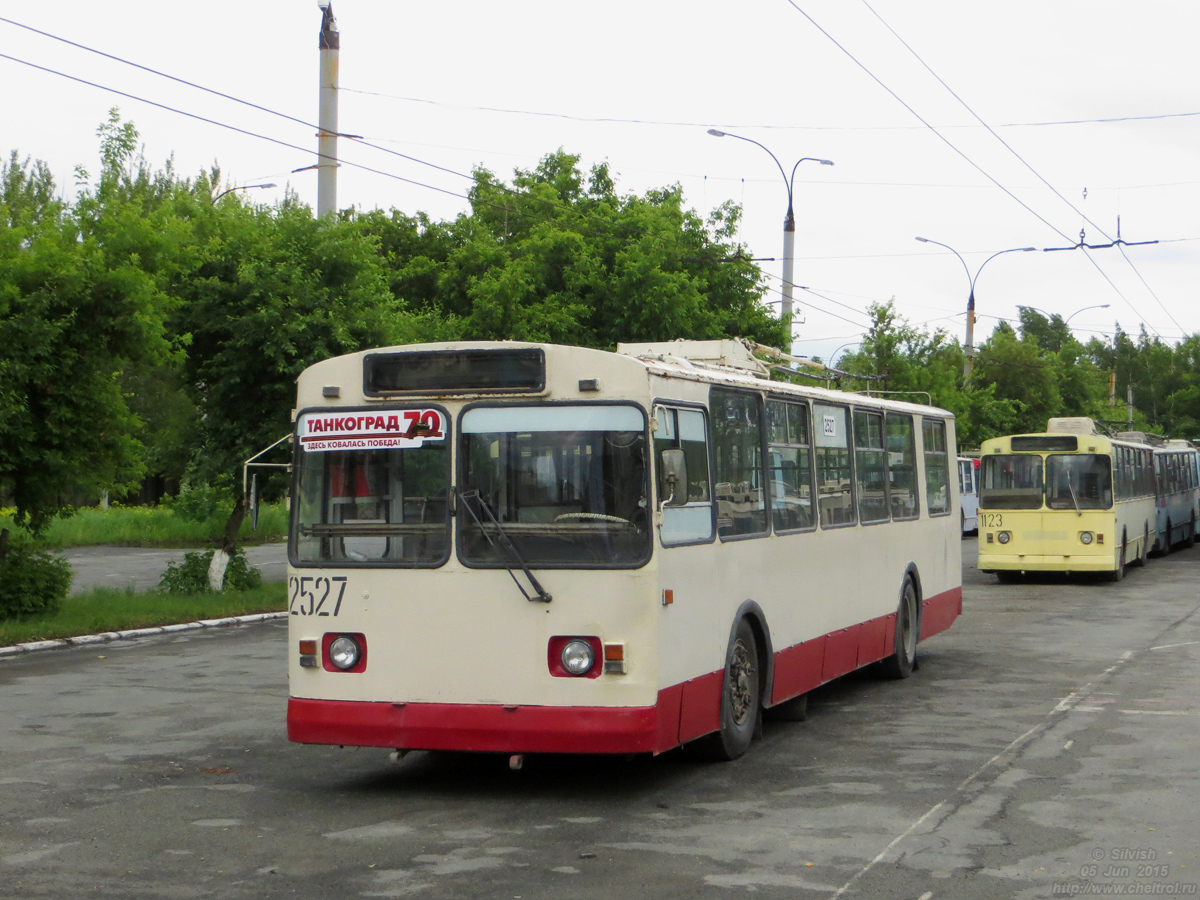 Tšeljabinsk, ZiU-682G-012 [G0A] № 2527; Tšeljabinsk, ZiU-682V [V00] № 1123