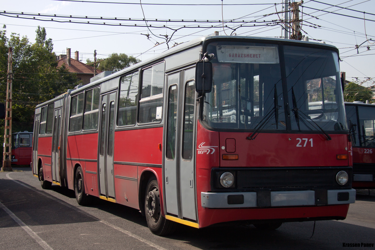 Budapeszt, Ikarus 280.94 Nr 271; Budapeszt — Trolleybus depot
