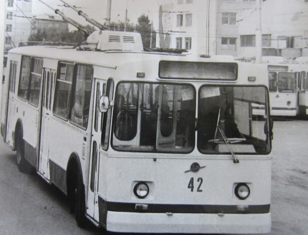 Abakan, ZiU-682V Nr. 42; Abakan — Old Photos