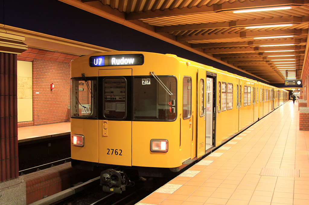 Berlin, BVG F84 № 2762