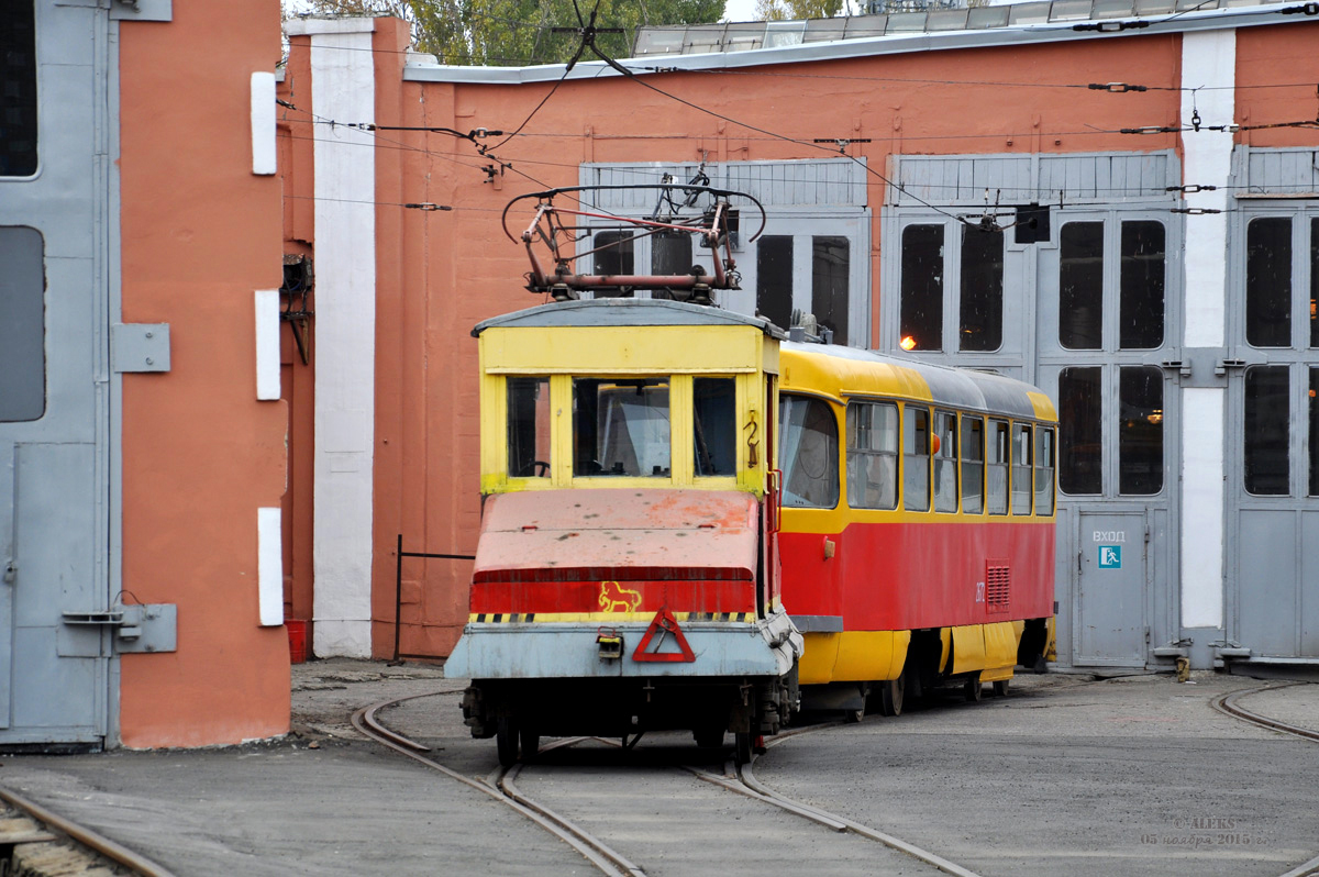 Волгоград, Электровоз № МВ-84; Волгоград, Tatra T3SU (двухдверная) № 2672