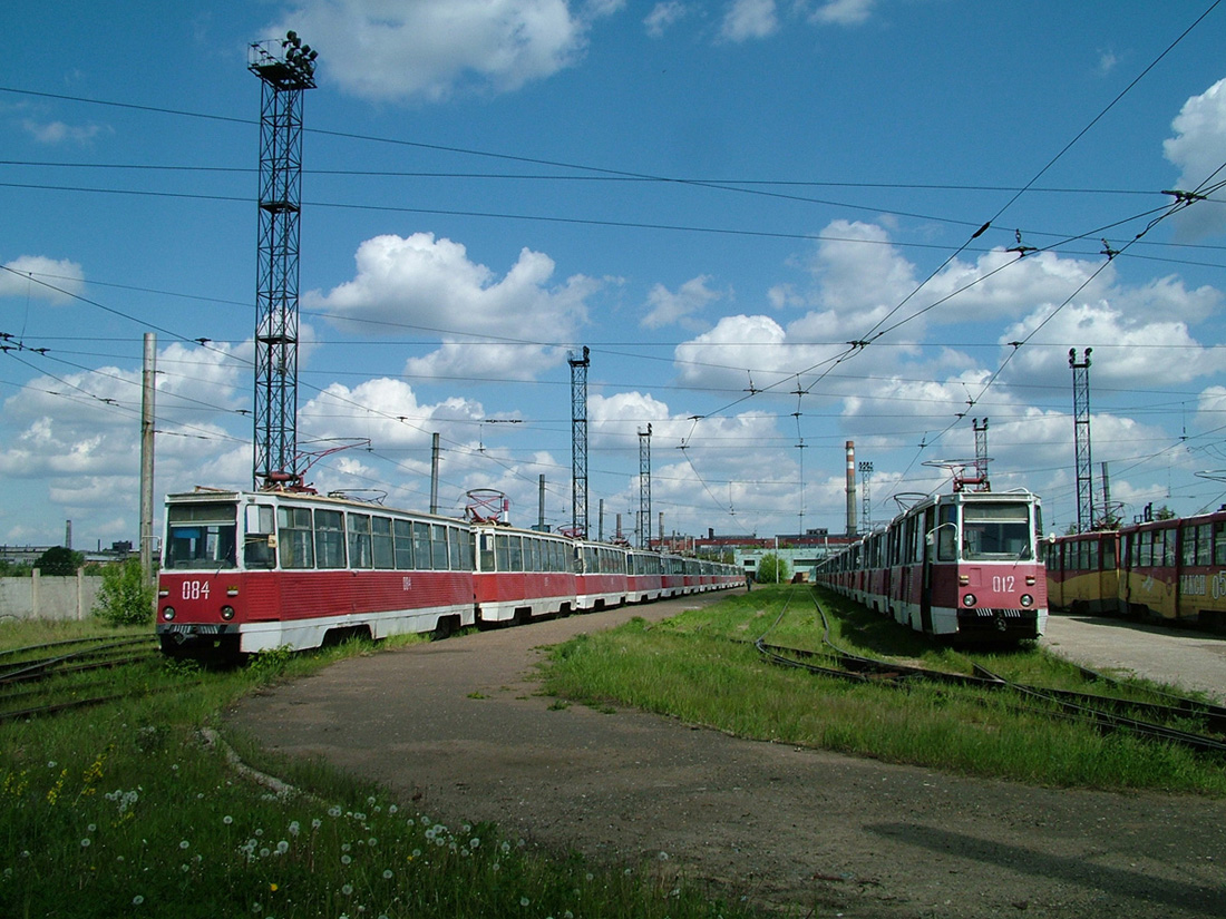 Dzerzhinsk, 71-605A Nr 084; Dzerzhinsk, 71-605 (KTM-5M3) Nr 012