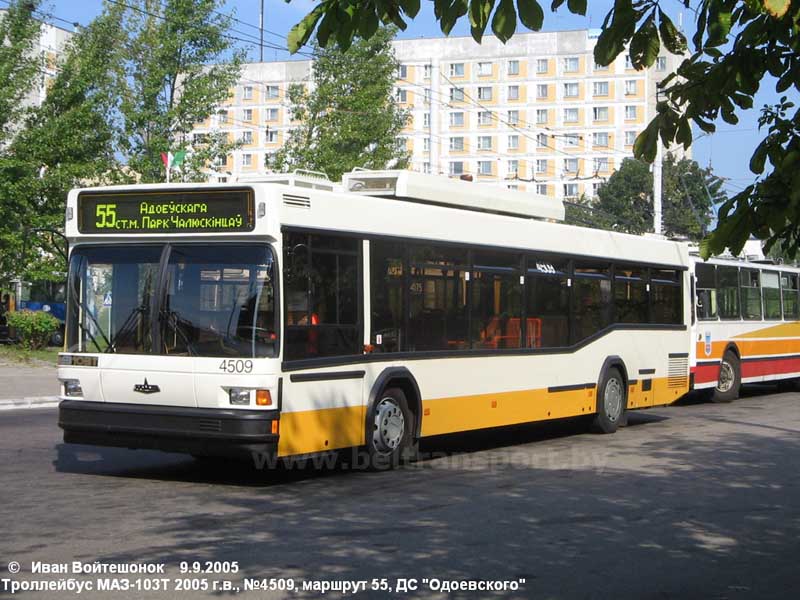 Minsk, MAZ-103T Nr. 4509
