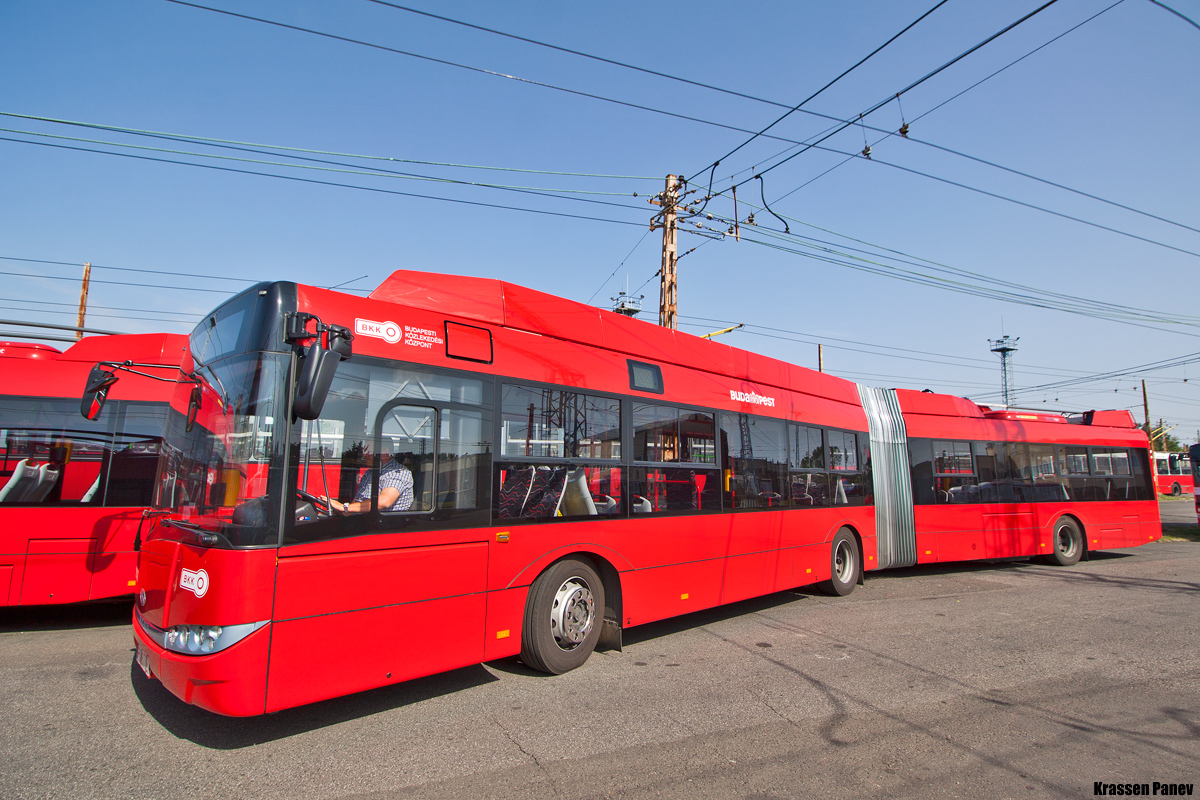 Будапешт, Solaris Trollino III 18 Škoda № P0 877 B; Будапешт — Новые вагоны; Будапешт — Троллейбусный парк