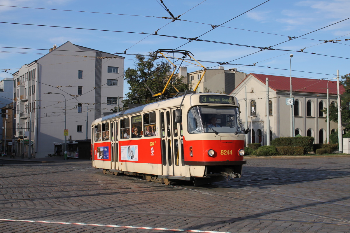 Прага, Tatra T3R.P № 8244