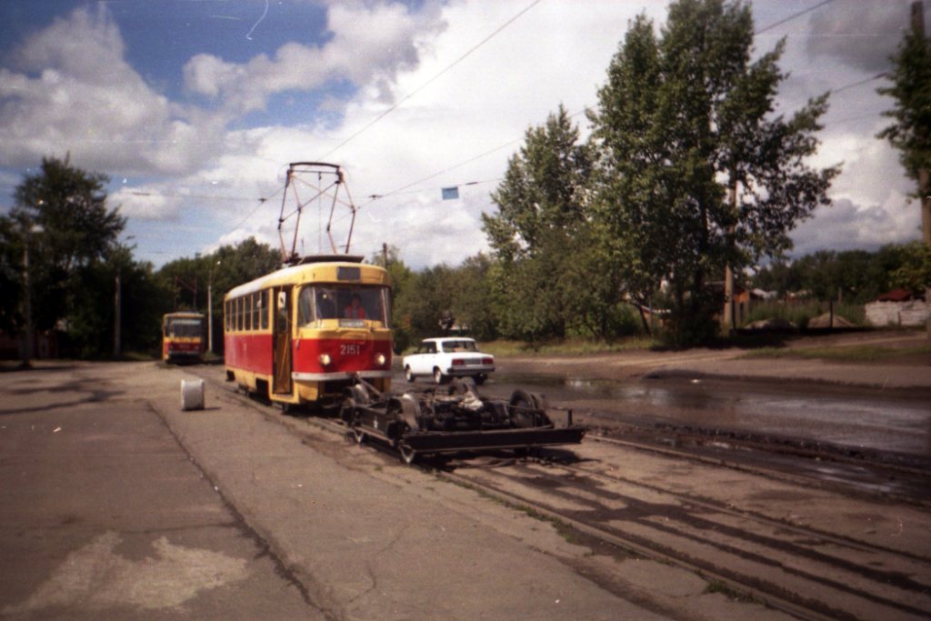 Barnaoul, Kh N°. Пятёрочка; Barnaoul, Tatra T3SU (2-door) N°. 2151