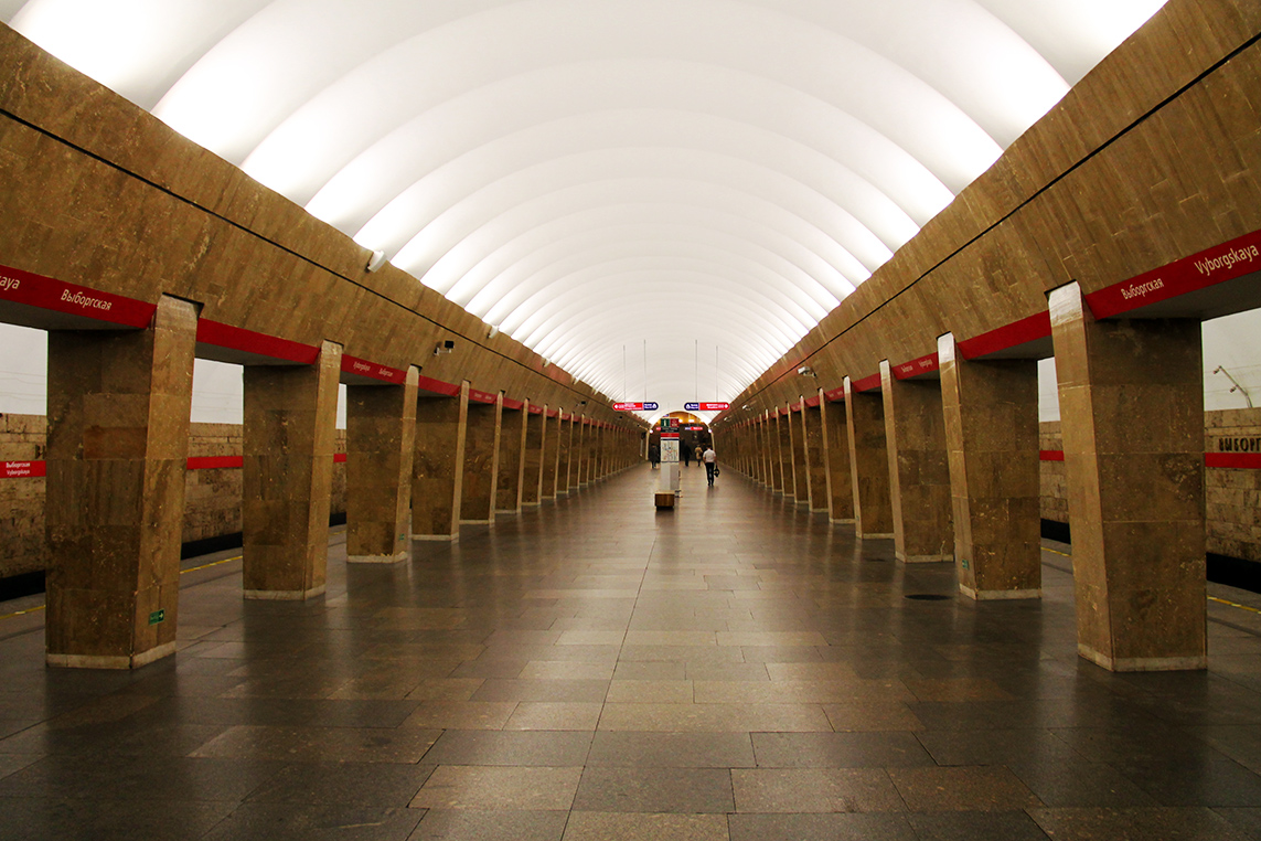 Petrohrad — Metro — Line 1