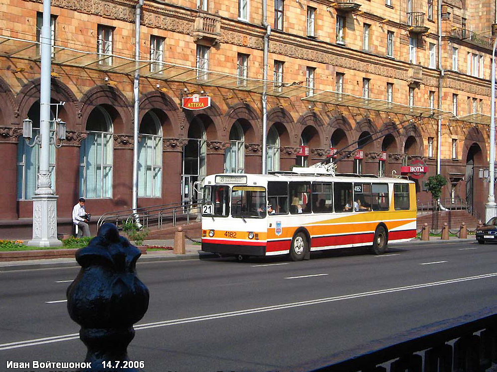 Минск, ЗиУ-682Г [Г00] № 4182; Минск — Закрытые троллейбусные линии