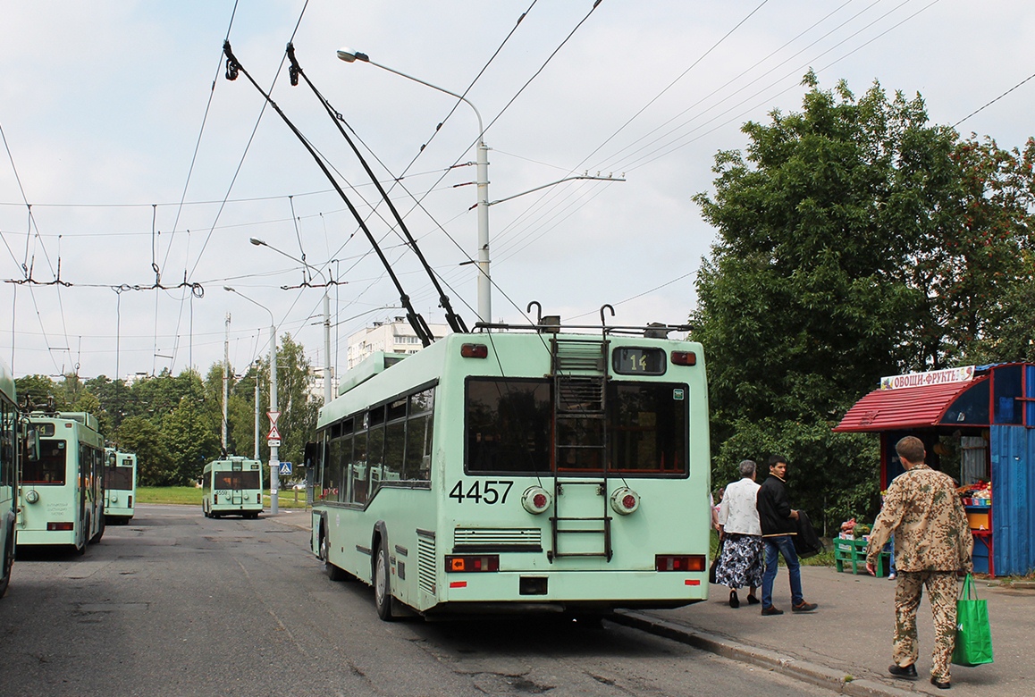 Minsk, MAZ-103T č. 4457