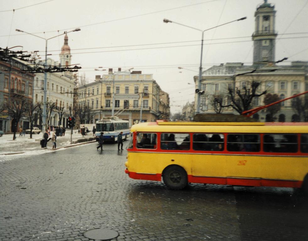 Черновцы, Škoda 9TrH25 № 207; Черновцы — Исторические фотографии (1992-2000 годов)
