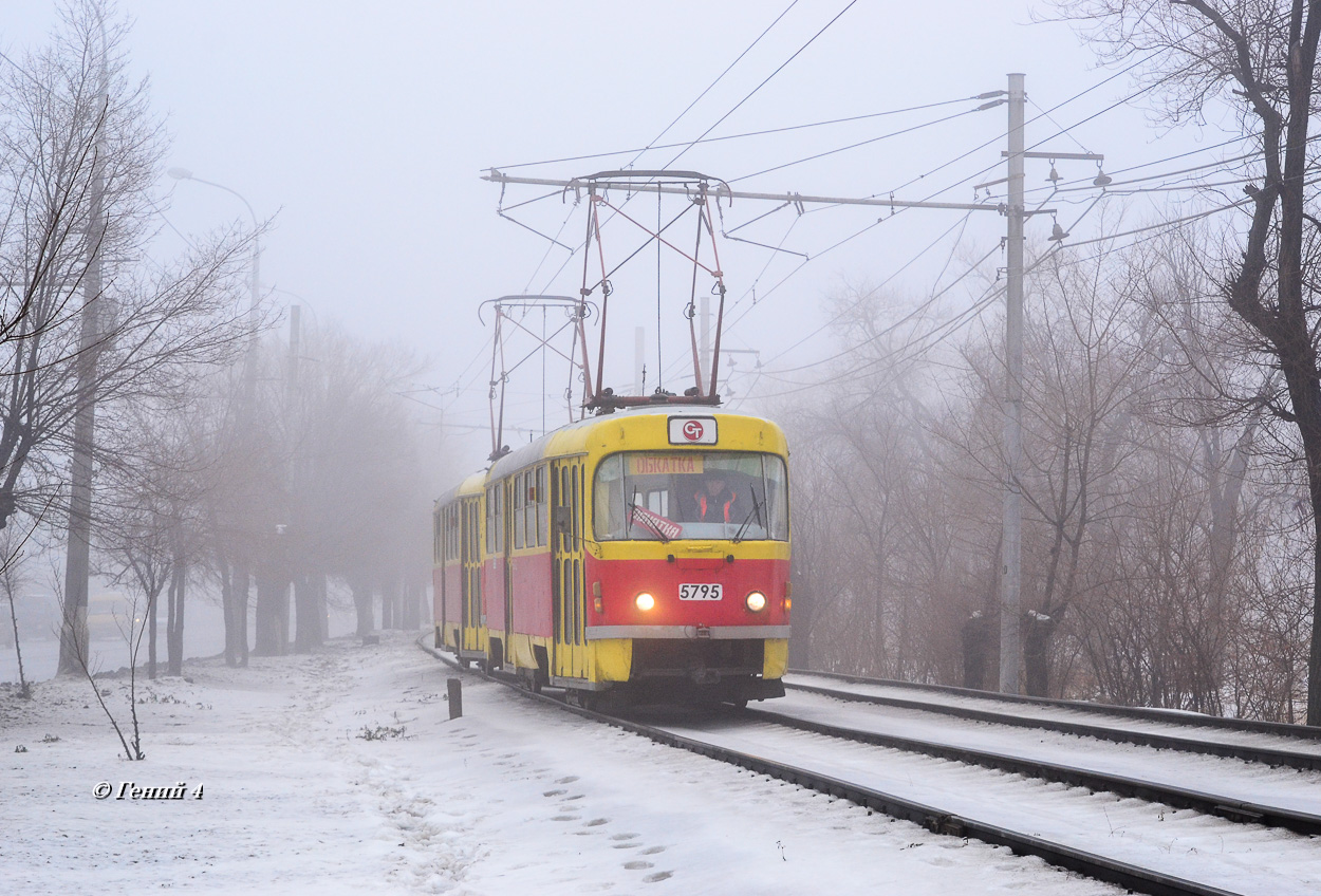 Volgograd, Tatra T3SU # 5795