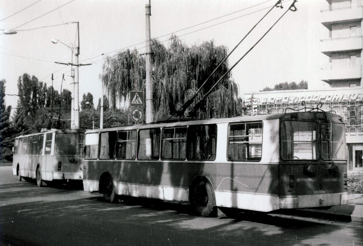 Krementšuk, ZiU-682V-012 [V0A] # 145; Krementšuk — Historical photos — Trolleybus (1966-2005)