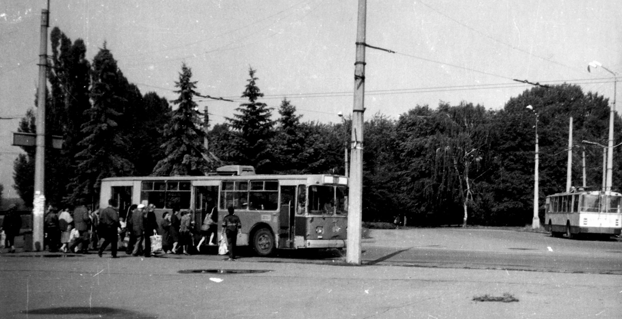 Кременчуг, ЗиУ-682В № 83; Кременчуг — Исторические фотографии — Троллейбус (1966-2005)