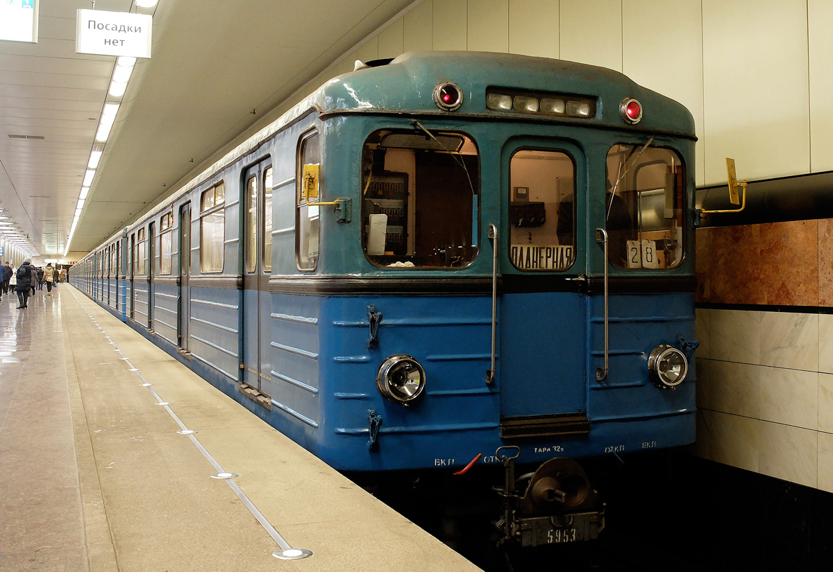 вагон метро номерной старые