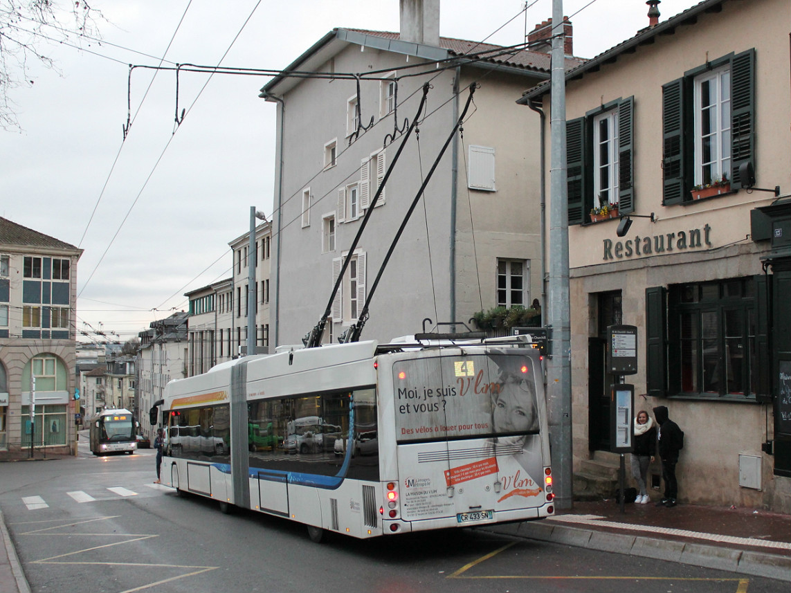 Limoges, Hess SwissTrolley 4 (BGT-N2D) Nr 902