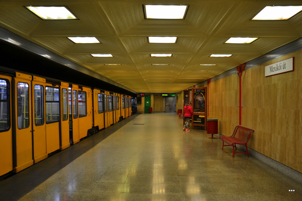 Budapešť — Millennium Underground Railway (M1)
