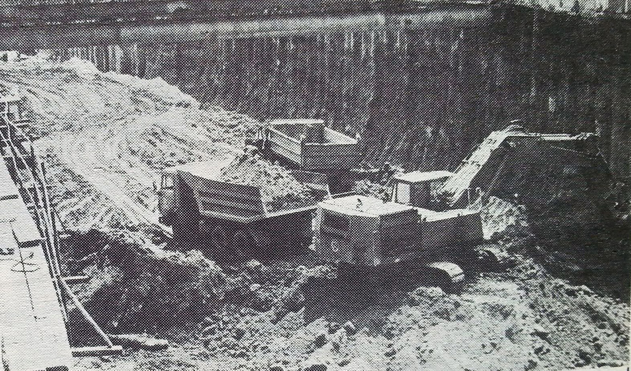 София — Албум «По линията на метрото» (1989); София — Метрополитен — Първи метродиаметър [1] — червена линия; София — Строителство на Първи метродиаметър — 1987-1998