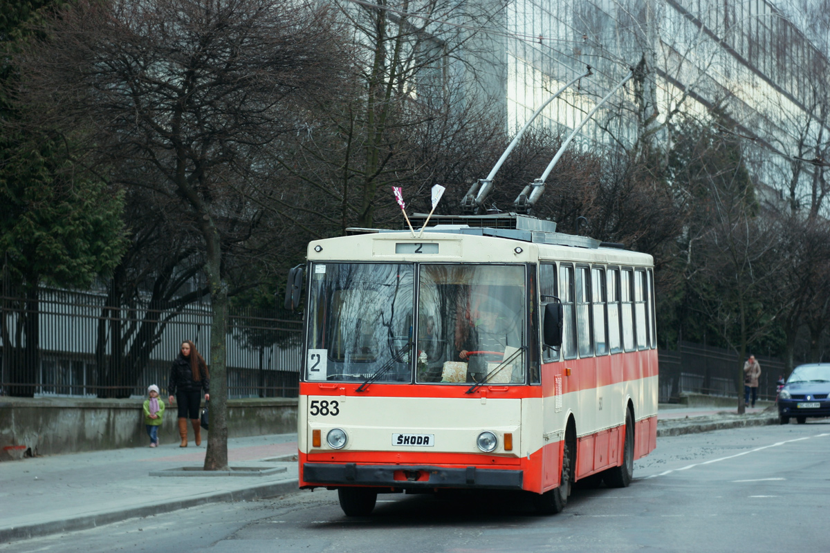 Львов, Škoda 14Tr11/6 № 583