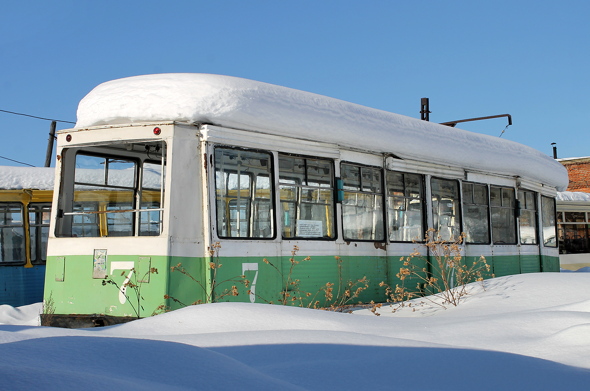 沃爾昌斯克, 71-605 (KTM-5M3) # 7; 沃爾昌斯克 — Tram depot & Volchanka terminal