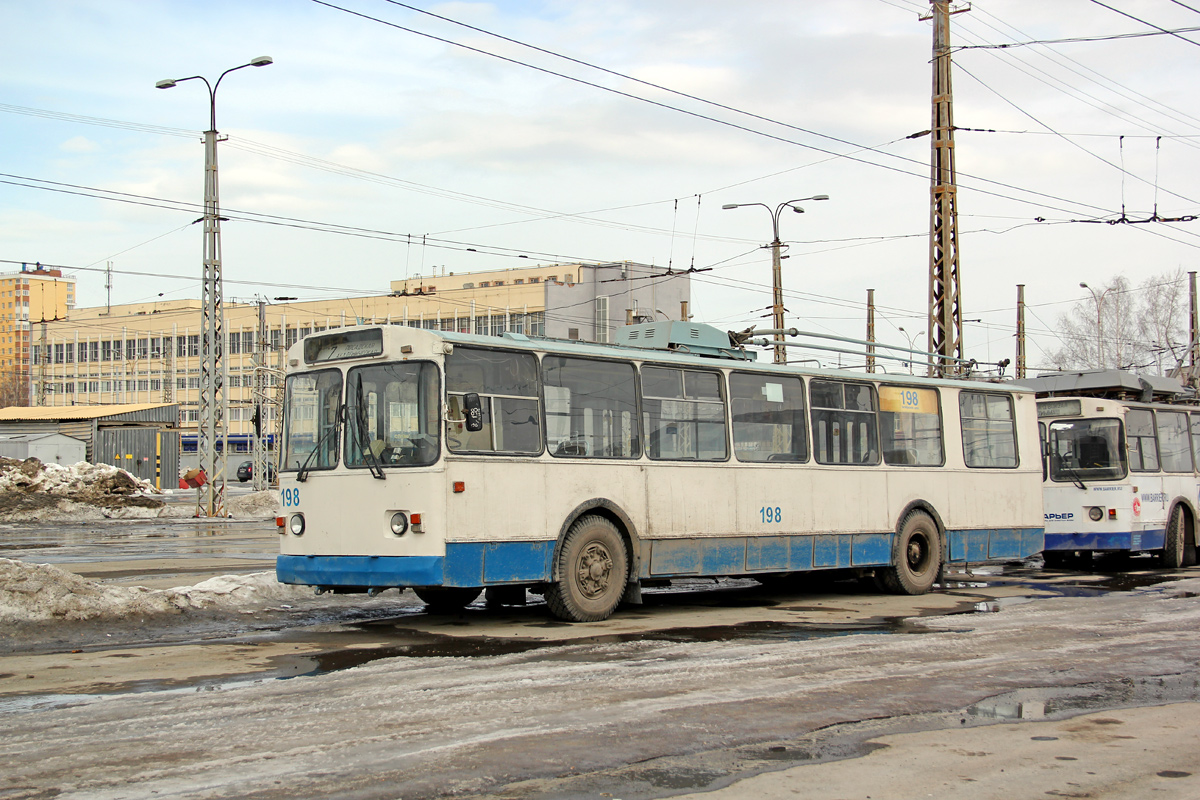 Екатеринбург, ЗиУ-682 (УРТТЗ) № 198