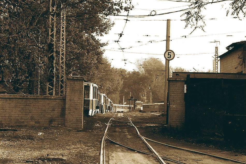 阿拉木圖 — Old photos; 阿拉木圖 — Tramway depot