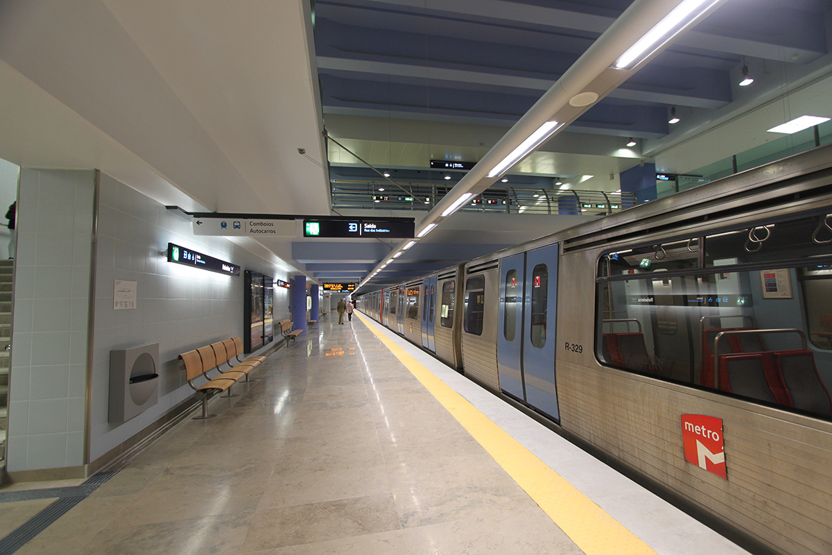 Лиссабон, ML95 № R329; Лиссабон — Metro — Linha Azul