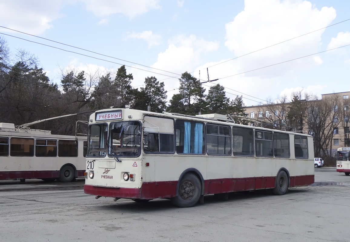 Chelyabinsk, ZiU-682G [G00] č. 210