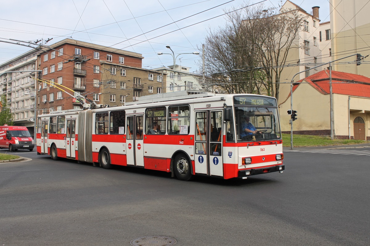 Ústí nad Labem, Škoda 15Tr13/6M № 563