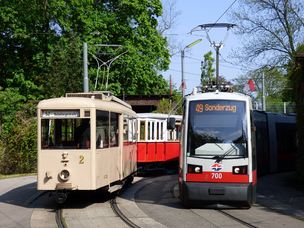 Vídeň, Siemens ULF-B č. 700; Vídeň, Fuchs KSW motor car č. 2; Vídeň — 245. VEF-Sonderfahrt — 06.05.2016.