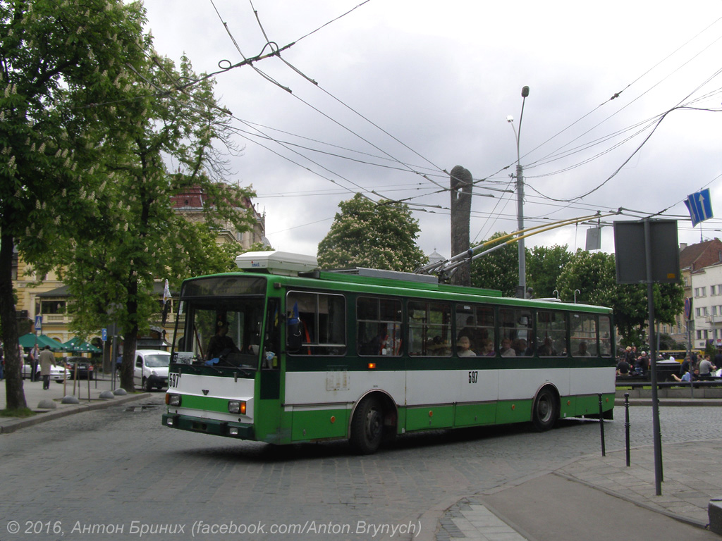 Львов, Škoda 14TrM № 597