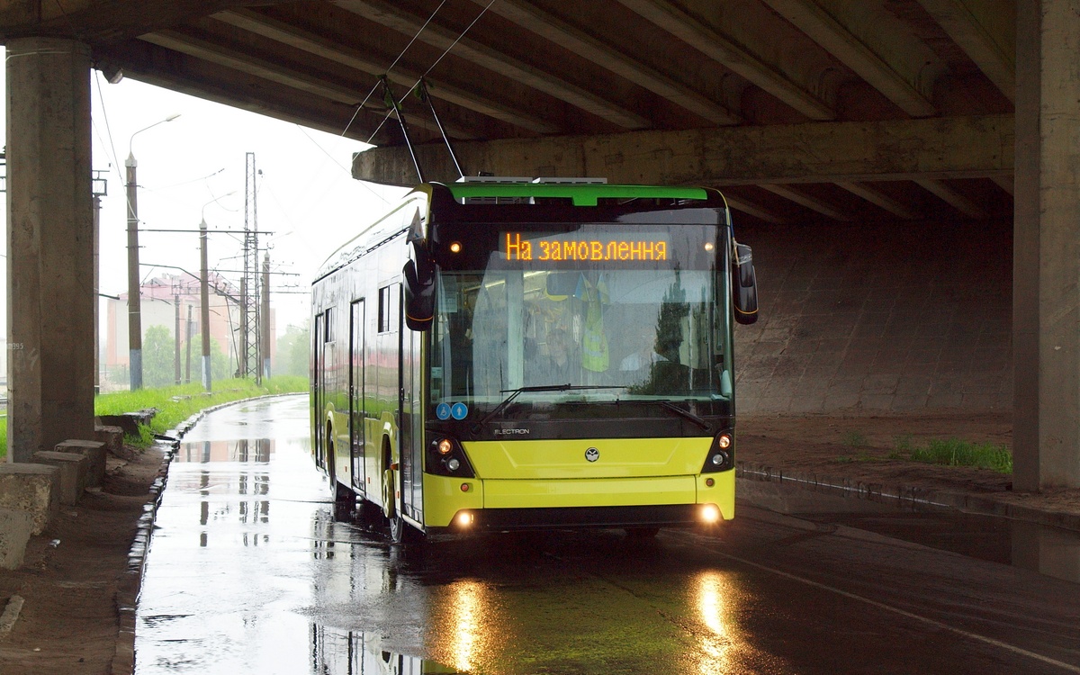 利沃夫, Electron T19101 # 114; 利沃夫 — Trolleybus parade to celebrate the 760 anniversary of the city