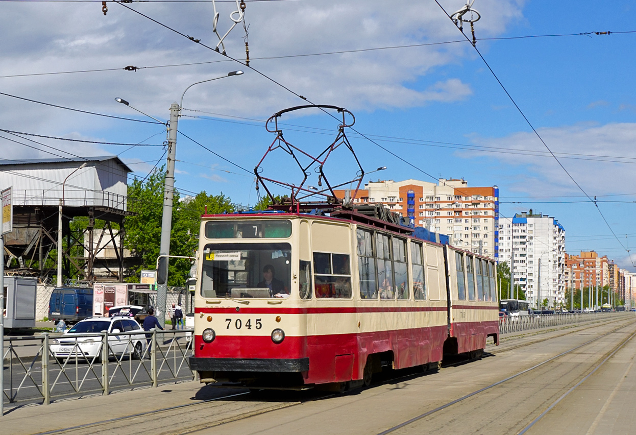 Saint-Petersburg, LVS-86K č. 7045
