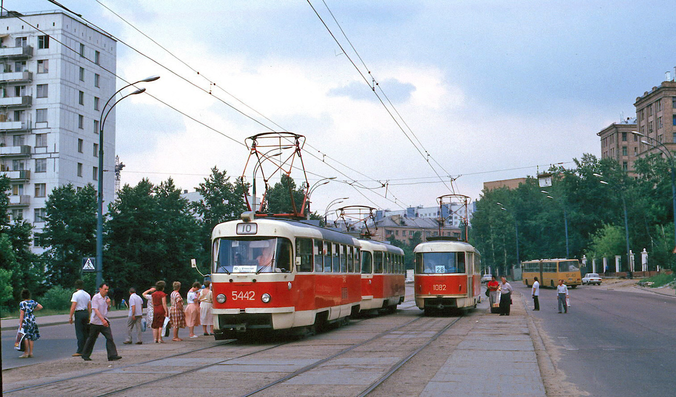 Москва, Tatra T3SU № 5442; Москва, Tatra T3SU (двухдверная) № 1082; Москва — Исторические фотографии — Трамвай и Троллейбус (1946-1991)