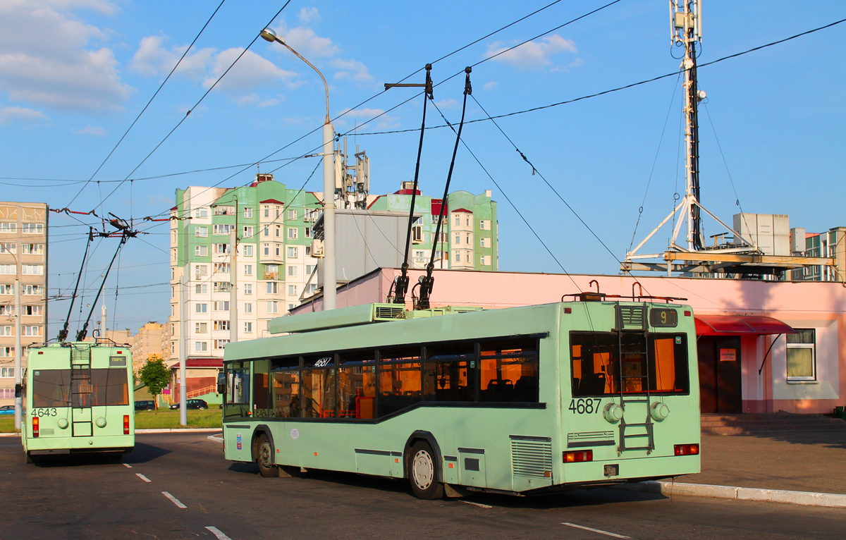 Minsk, BKM 321 N°. 4643; Minsk, BKM 221 N°. 4687
