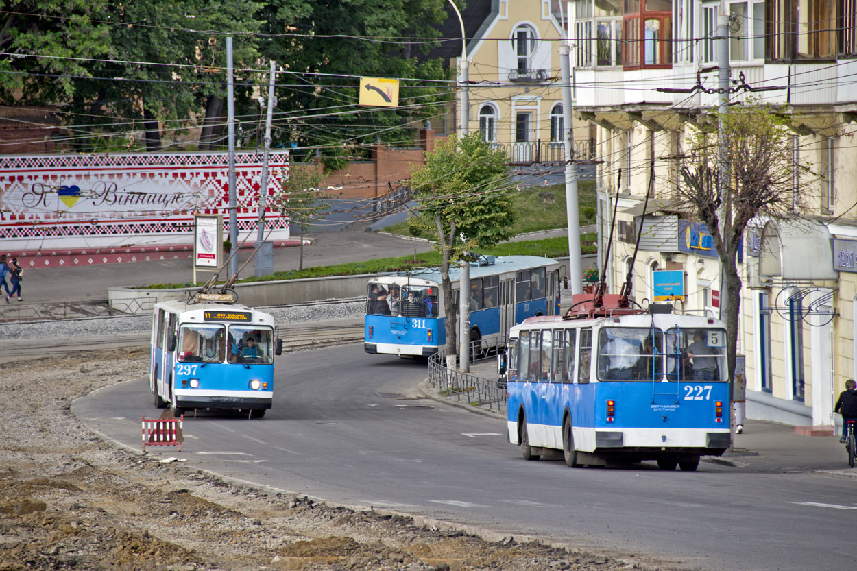 Винница, ЗиУ-682Г-016 (012) № 227; Винница — Реконструкция площади Гагарина