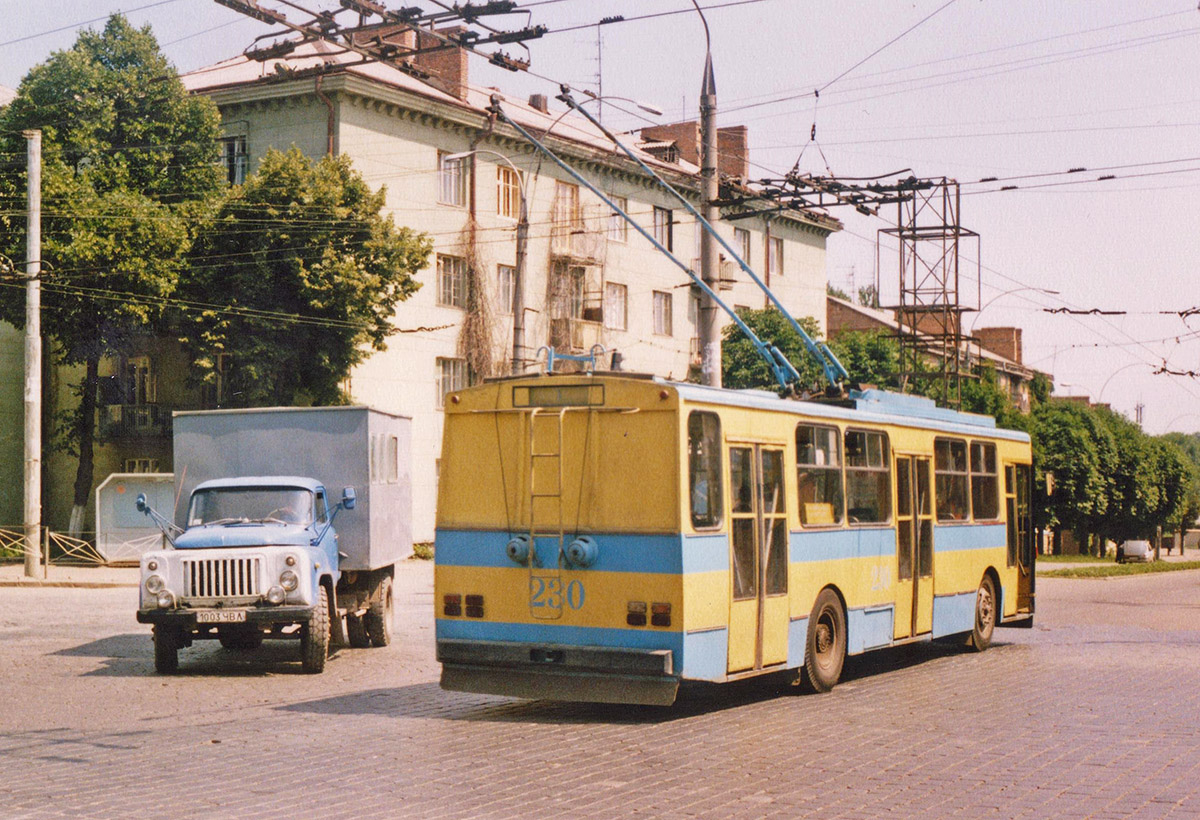 Tchernivtsi, Škoda 14Tr02 N°. 230; Tchernivtsi — Old photos (1992-2000)