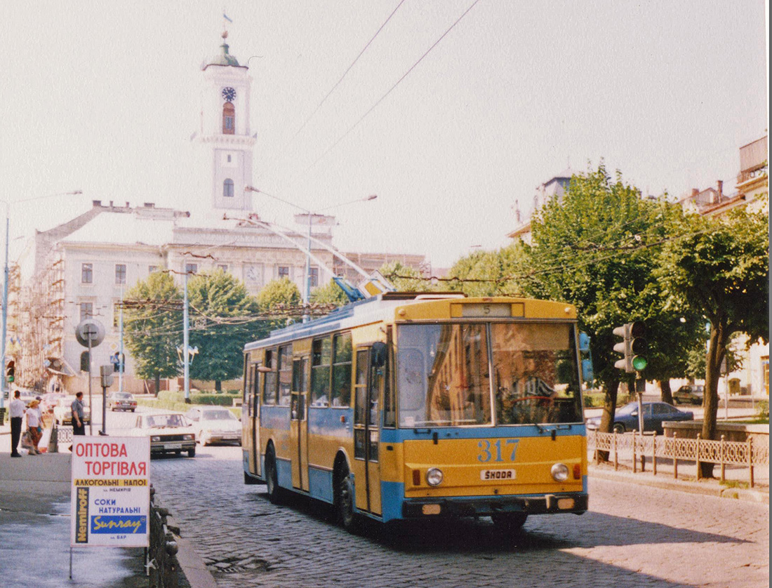 Cernăuți, Škoda 14Tr11/6 nr. 317; Cernăuți — Old photos (1992-2000)
