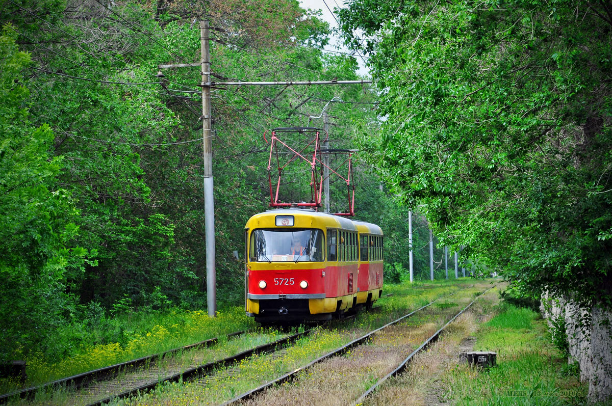 Волгоград, Tatra T3SU № 5725; Волгоград, Tatra T3SU № 5730