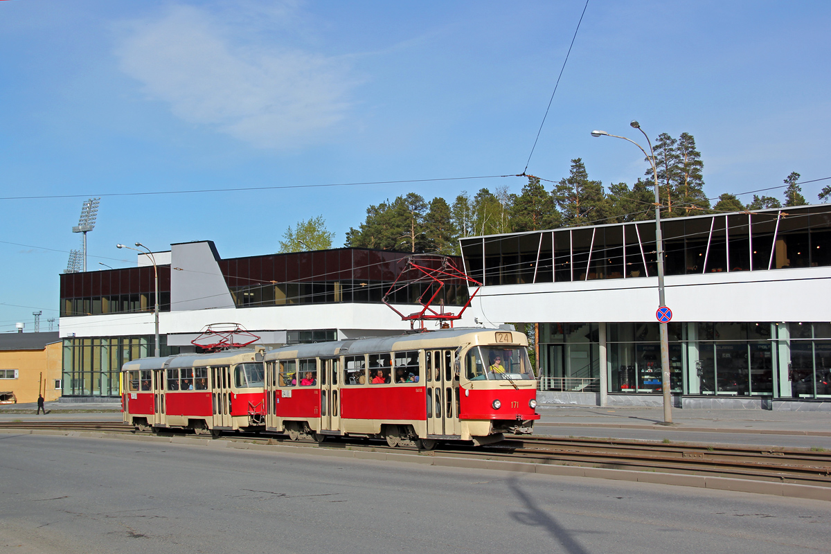 Yekaterinburg, Tatra T3SU nr. 172; Yekaterinburg, Tatra T3SU nr. 171